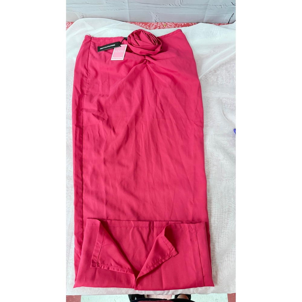 PrettyLittleThing Petite Bright Pink Low Waist Flower Detail Midaxi Skirt US 4